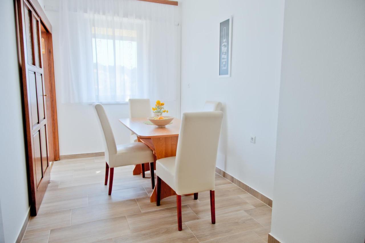 Apartment Karolina - Green Oasis Pula Exterior photo